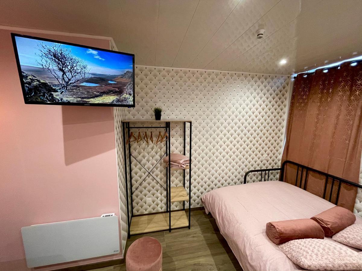 Capstay Color Valenciennes & Netflix Trith-Saint-Leger Екстериор снимка