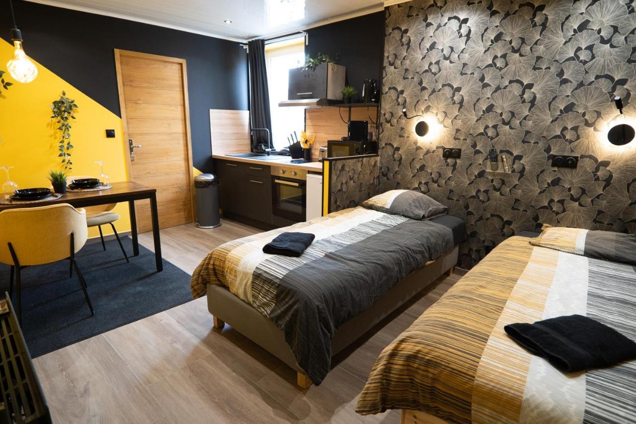 Capstay Color Valenciennes & Netflix Trith-Saint-Leger Екстериор снимка