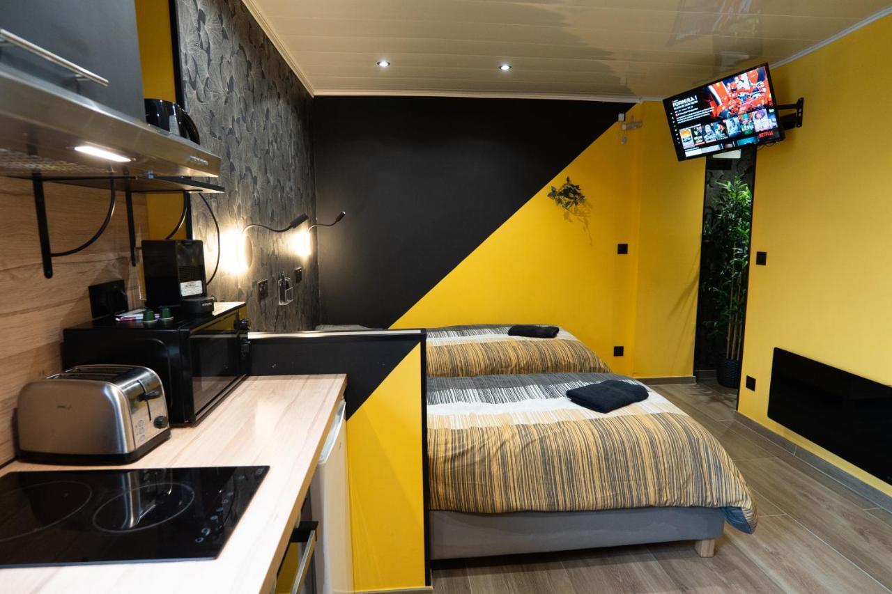 Capstay Color Valenciennes & Netflix Trith-Saint-Leger Екстериор снимка