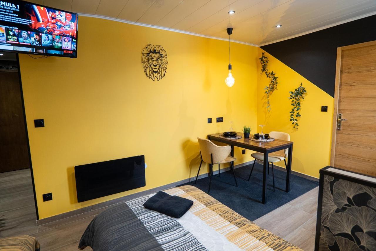 Capstay Color Valenciennes & Netflix Trith-Saint-Leger Екстериор снимка