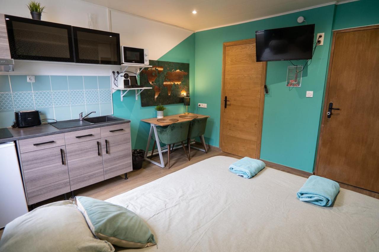 Capstay Color Valenciennes & Netflix Trith-Saint-Leger Екстериор снимка