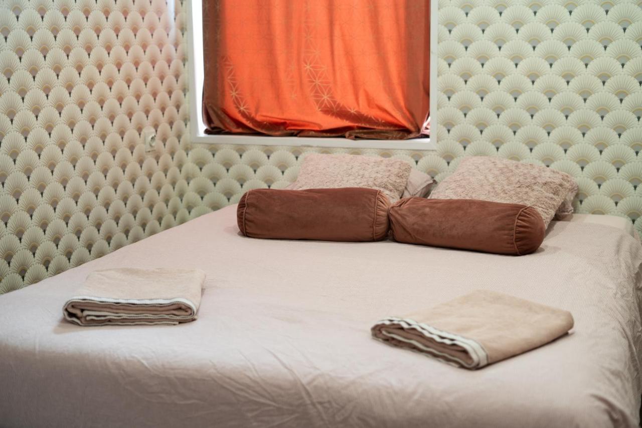 Capstay Color Valenciennes & Netflix Trith-Saint-Leger Екстериор снимка